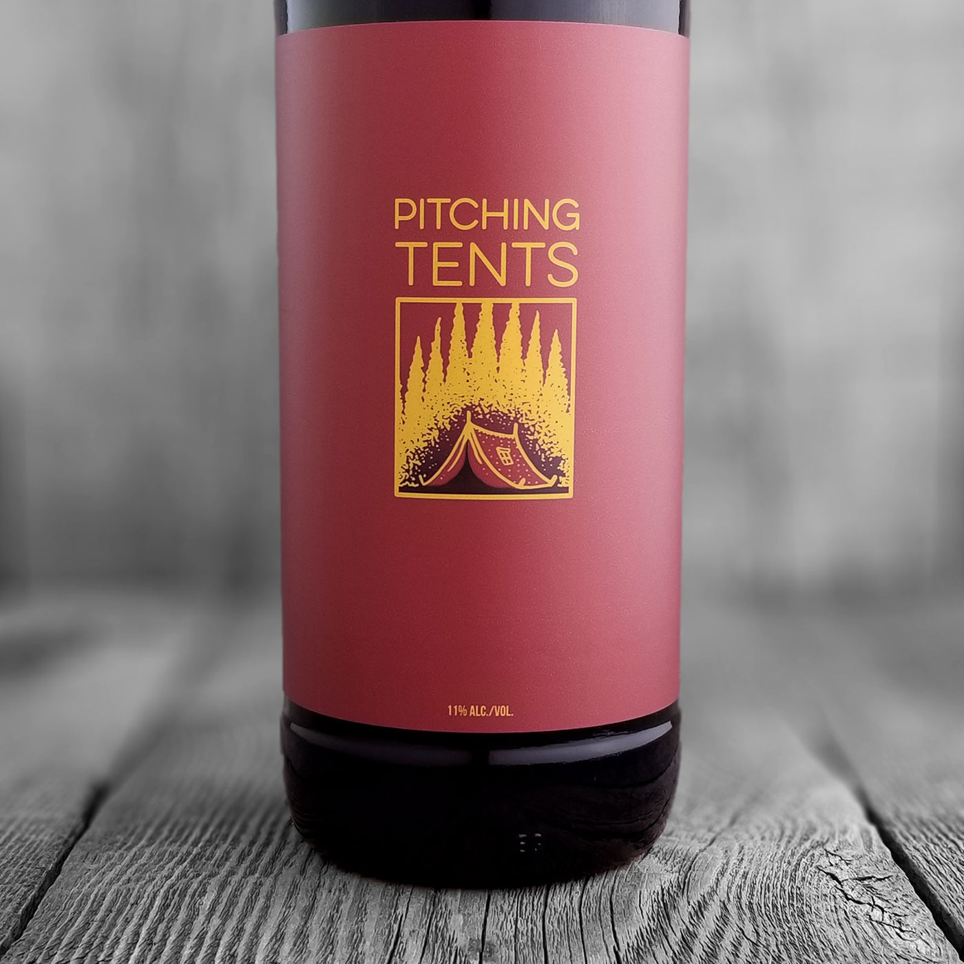 Arrow Lodge / Slice - Pitching Tents